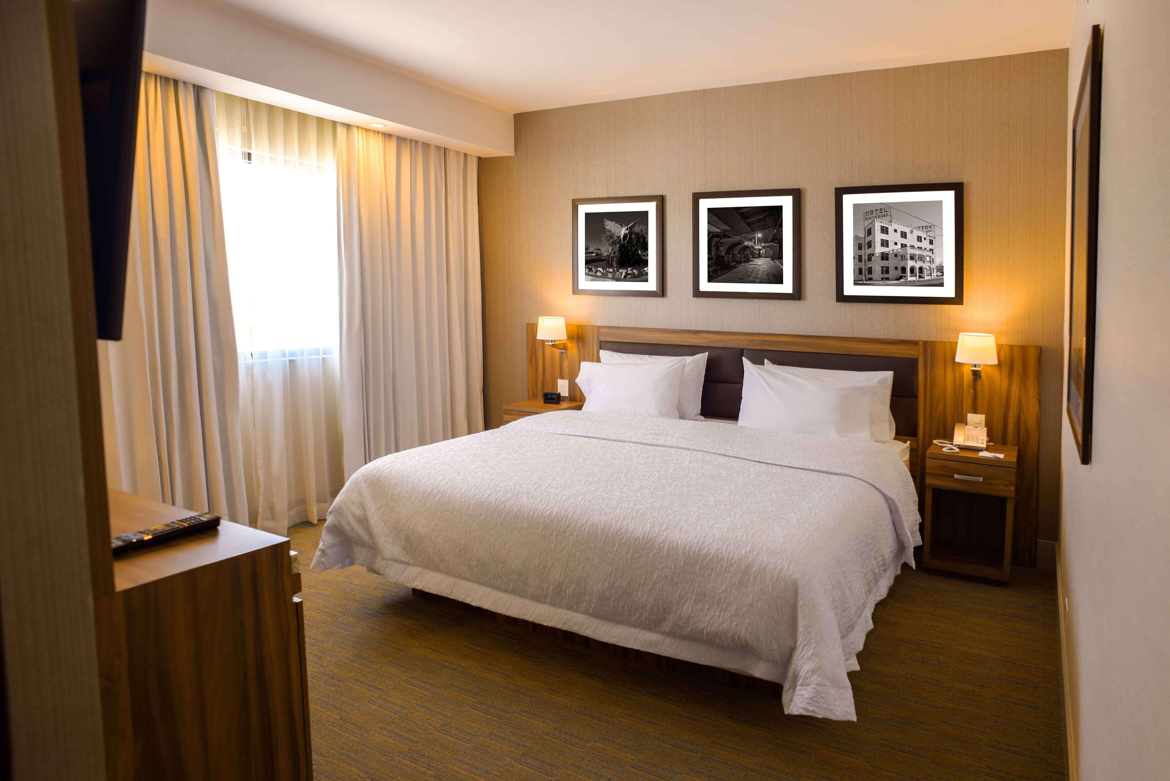 Hampton Inn Piedras Negras Eksteriør billede