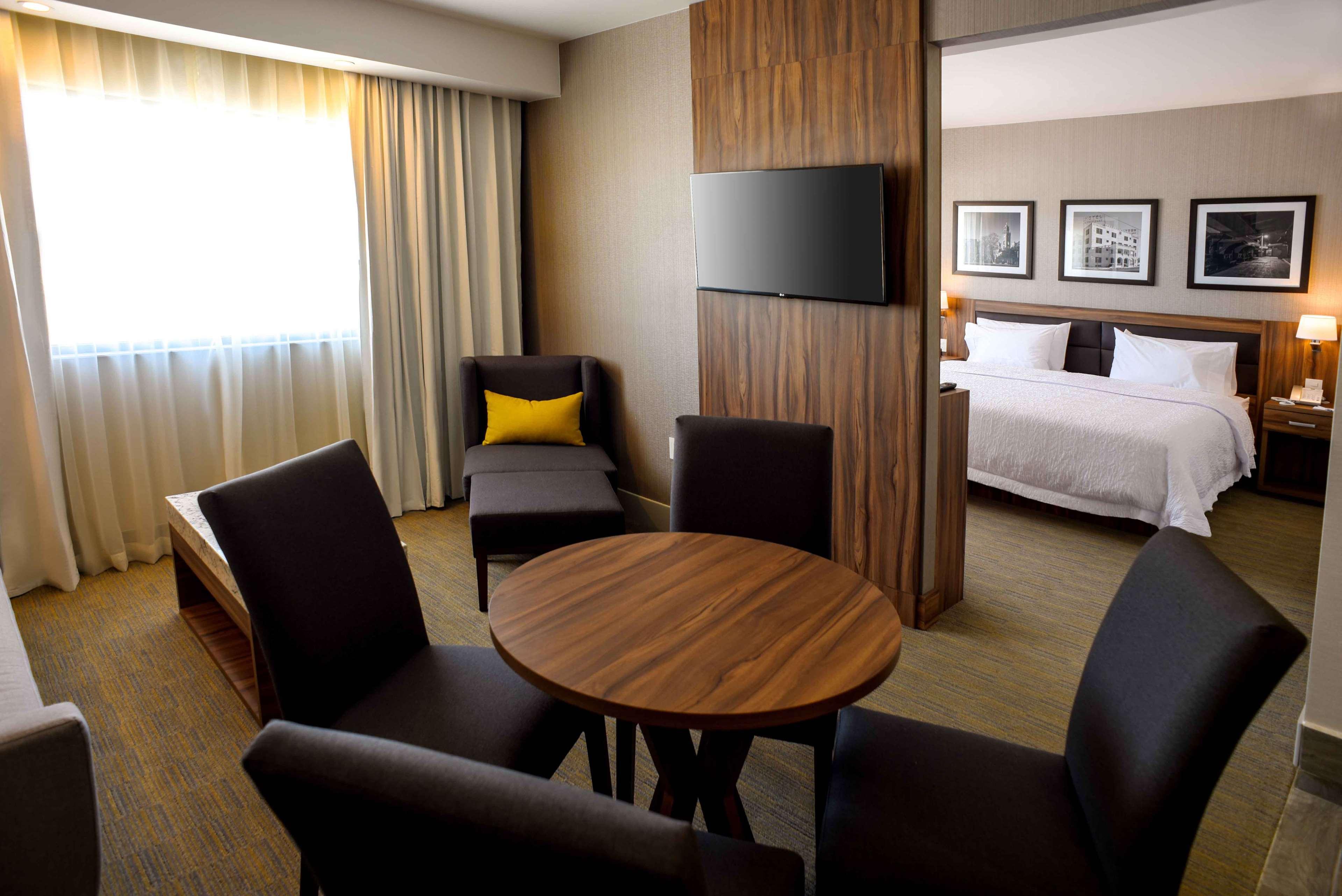 Hampton Inn Piedras Negras Eksteriør billede