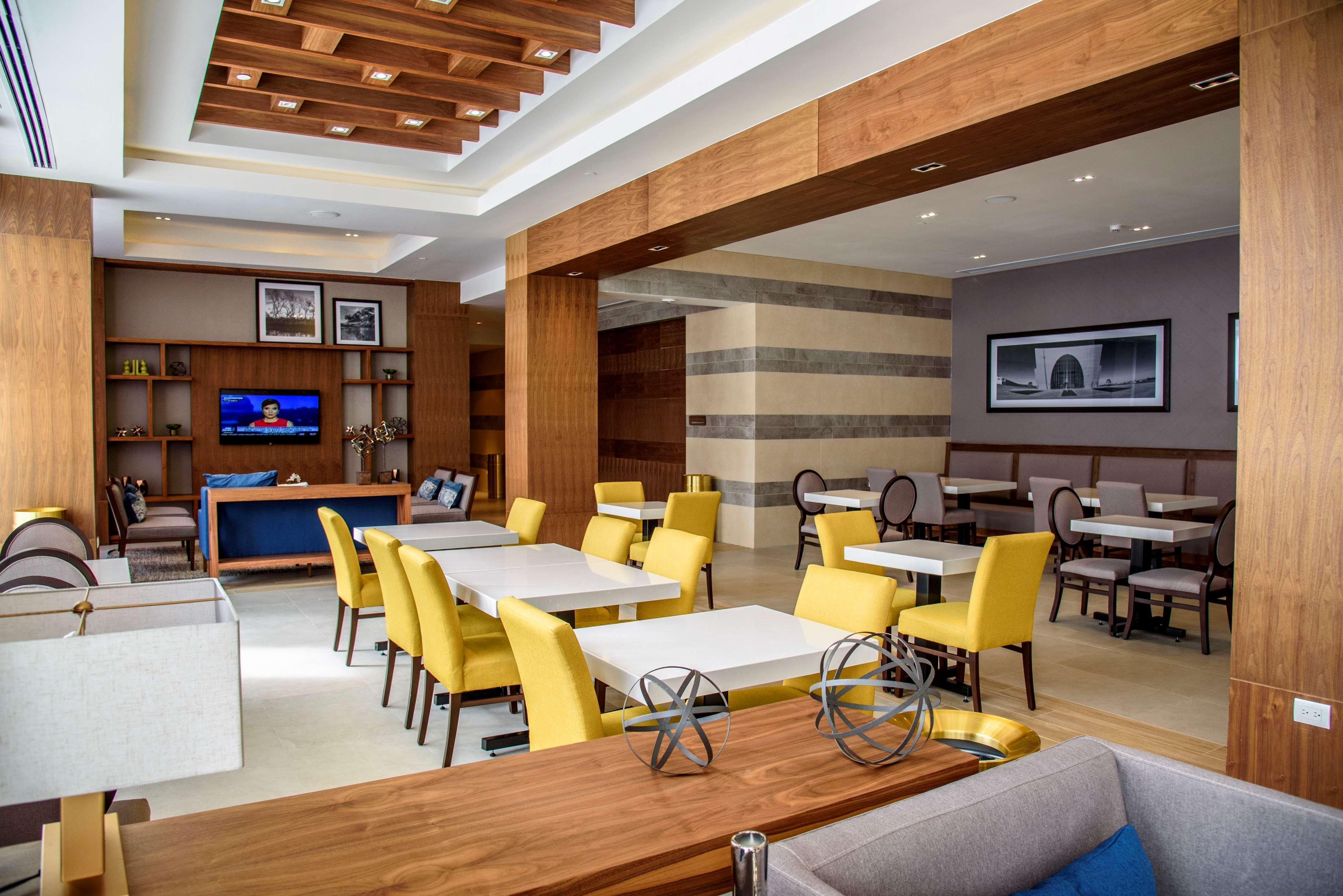 Hampton Inn Piedras Negras Eksteriør billede