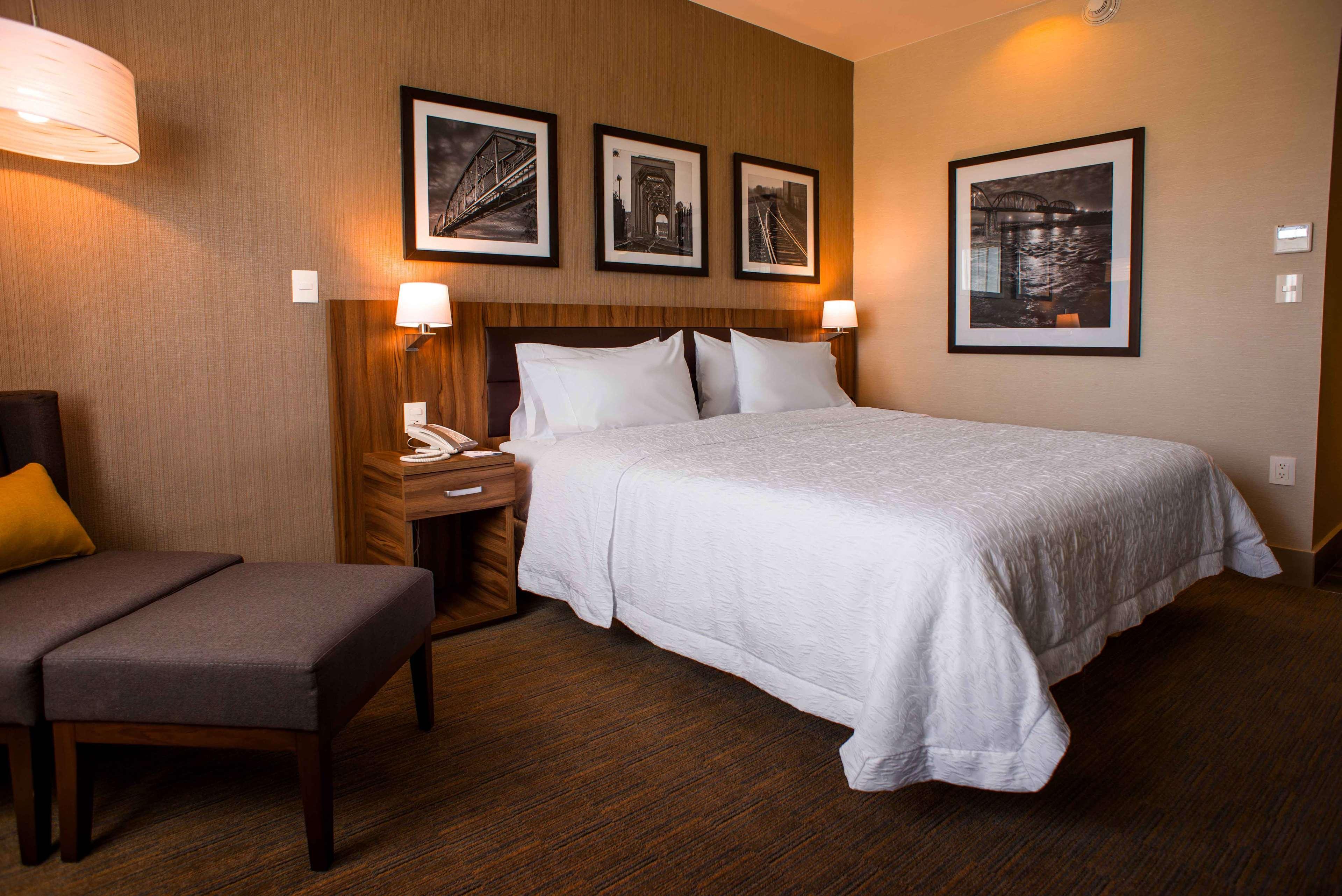 Hampton Inn Piedras Negras Eksteriør billede