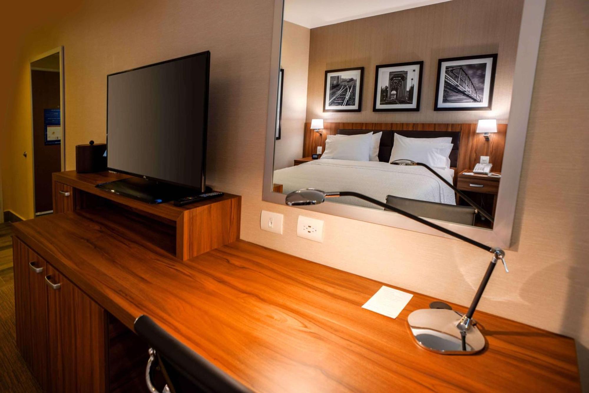 Hampton Inn Piedras Negras Eksteriør billede