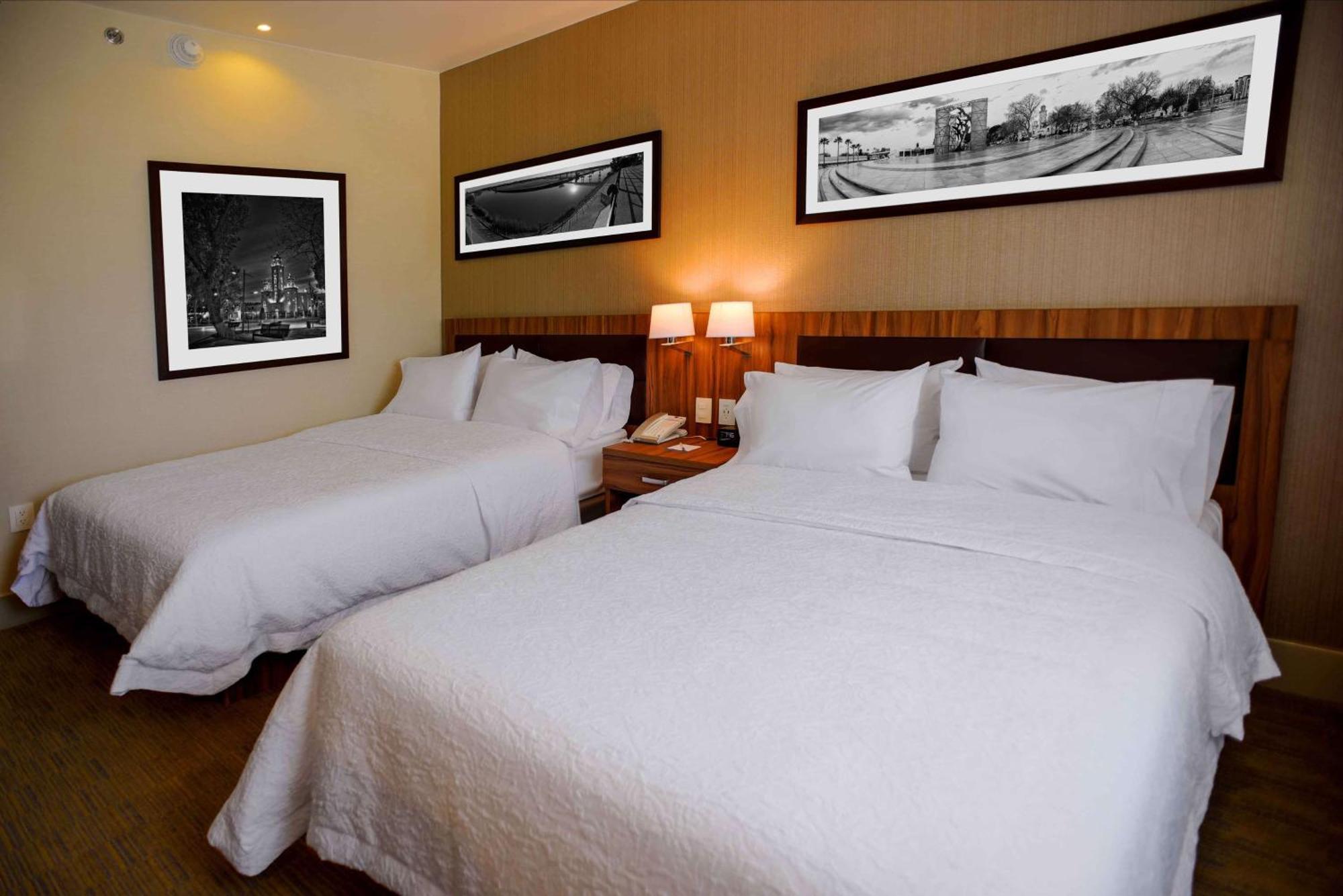 Hampton Inn Piedras Negras Eksteriør billede