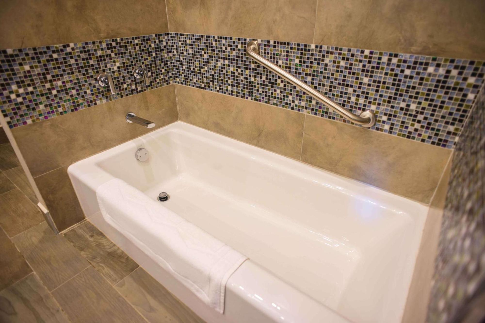 Hampton Inn Piedras Negras Eksteriør billede